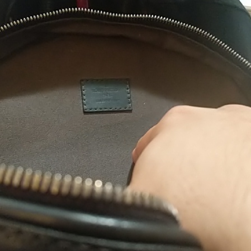 Louis Vuitton Black Men's Backpack - Picture 4 of 7
